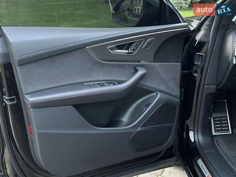 Внедорожник / Кроссовер Audi RS Q8 2023 в Ровно