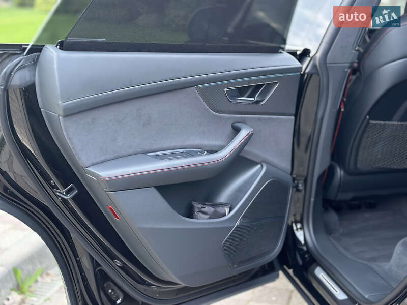 Внедорожник / Кроссовер Audi RS Q8 2023 в Ровно