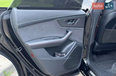 Внедорожник / Кроссовер Audi RS Q8 2023 в 