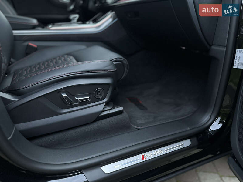 Внедорожник / Кроссовер Audi RS Q8 2023 в Ровно