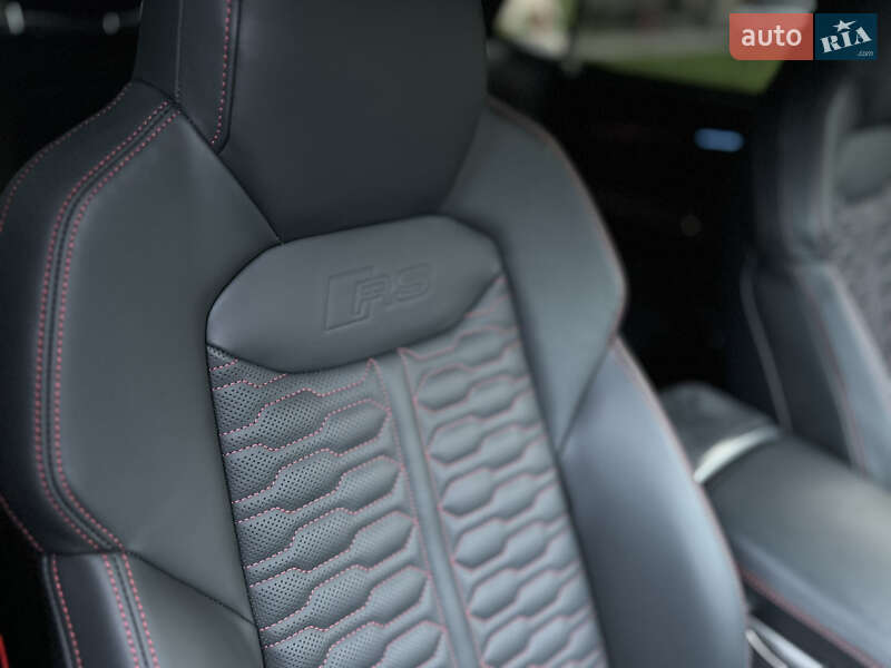 Внедорожник / Кроссовер Audi RS Q8 2023 в Ровно