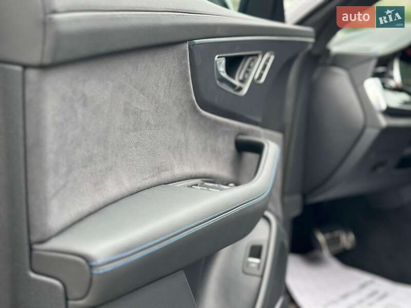 Позашляховик / Кросовер Audi RS Q8 2025 в Києві