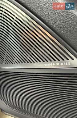 Внедорожник / Кроссовер Audi RS Q8 2023 в 