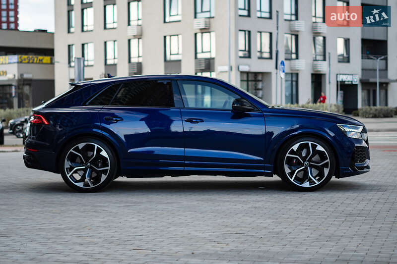 Внедорожник / Кроссовер Audi RS Q8 2020 в Киеве