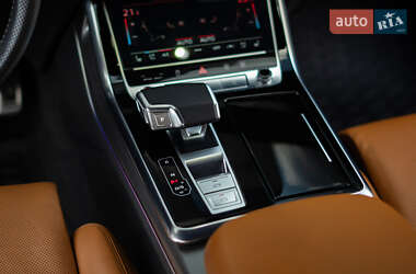 Внедорожник / Кроссовер Audi RS Q8 2020 в 