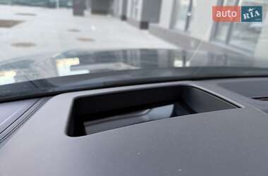 Внедорожник / Кроссовер Audi RS Q8 2024 в 