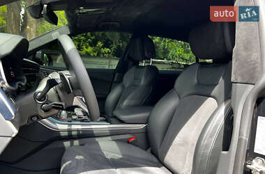 Внедорожник / Кроссовер Audi RS Q8 2023 в 