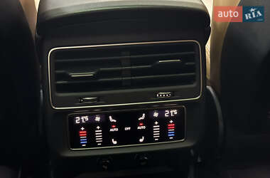 Внедорожник / Кроссовер Audi RS Q8 2021 в 
