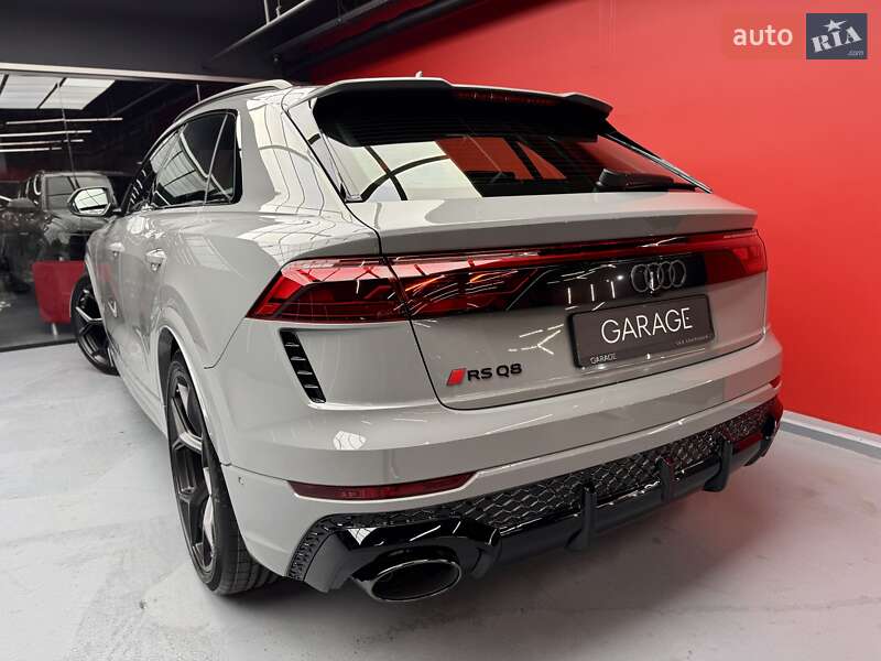 Внедорожник / Кроссовер Audi RS Q8 2025 в Киеве