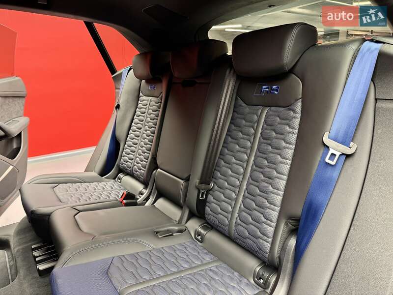 Внедорожник / Кроссовер Audi RS Q8 2025 в Киеве