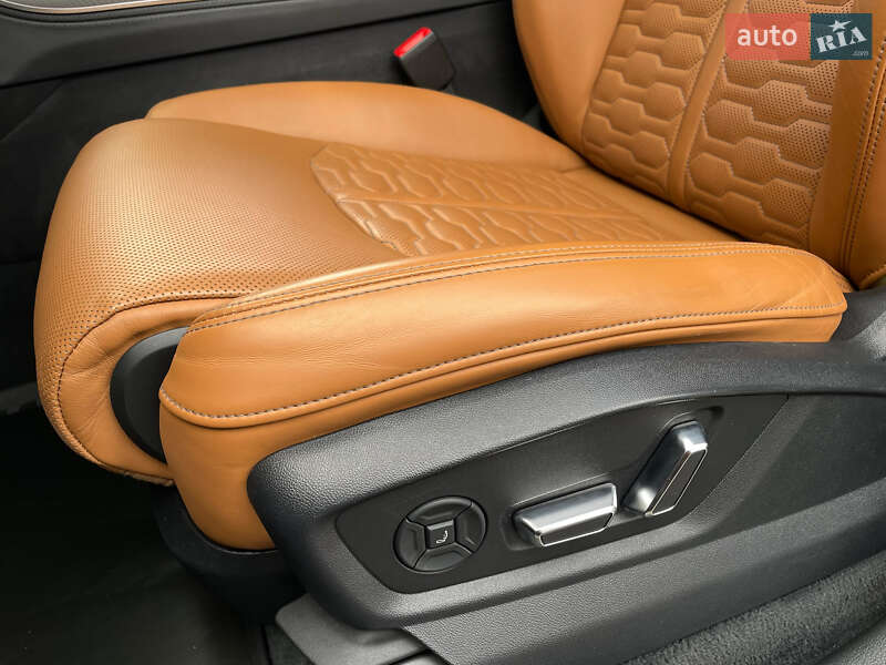 Внедорожник / Кроссовер Audi RS Q8 2020 в Киеве