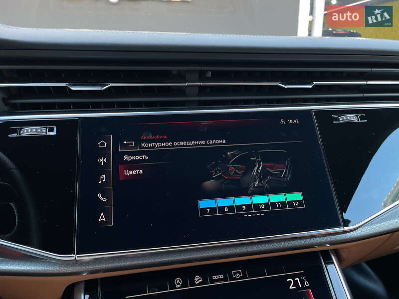 Внедорожник / Кроссовер Audi RS Q8 2020 в Киеве