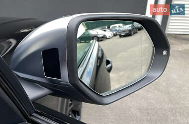 Внедорожник / Кроссовер Audi RS Q8 2020 в 