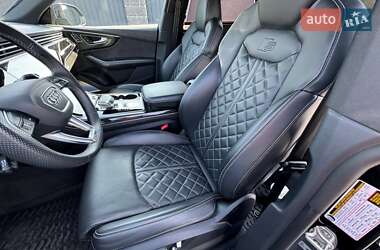 Внедорожник / Кроссовер Audi RS Q8 2021 в 
