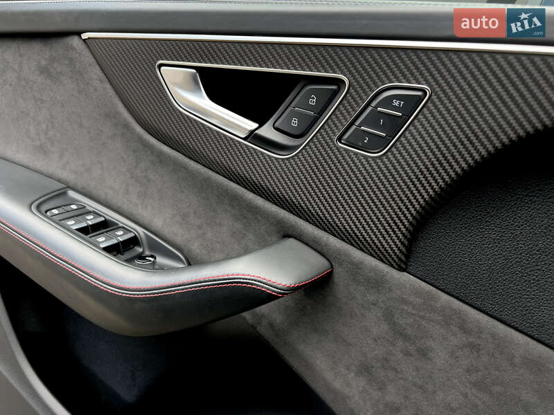 Внедорожник / Кроссовер Audi RS Q8 2021 в Львове