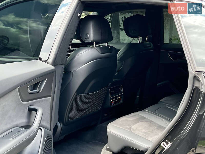 Внедорожник / Кроссовер Audi RS Q8 2023 в Киеве
