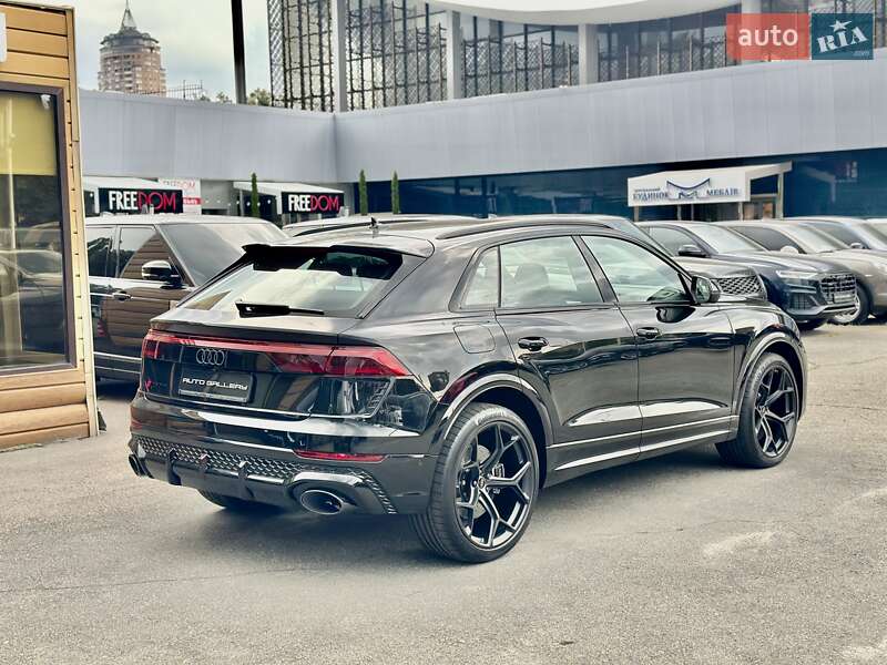 Внедорожник / Кроссовер Audi RS Q8 2025 в Киеве
