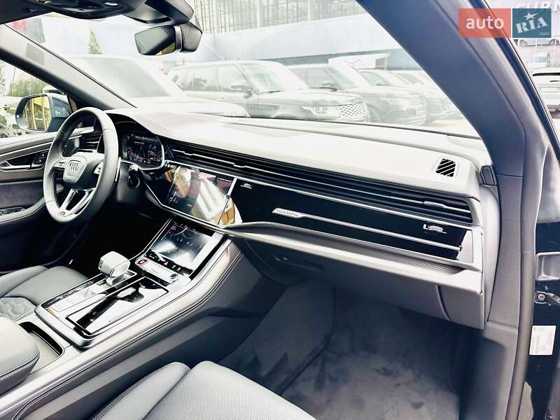 Внедорожник / Кроссовер Audi RS Q8 2025 в Киеве
