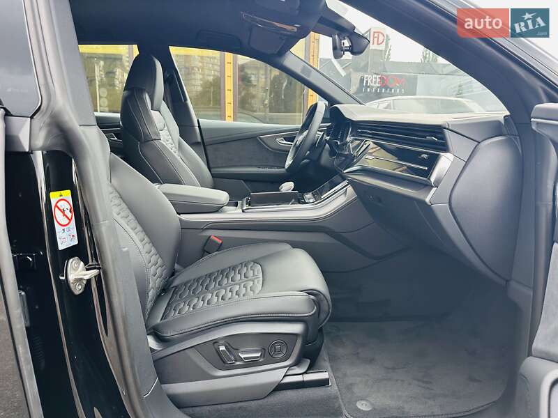 Внедорожник / Кроссовер Audi RS Q8 2025 в Киеве