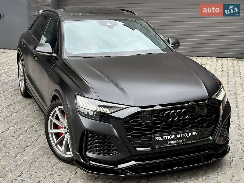Внедорожник / Кроссовер Audi RS Q8 2020 в 