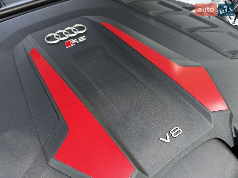 Внедорожник / Кроссовер Audi RS Q8 2025 в Киеве
