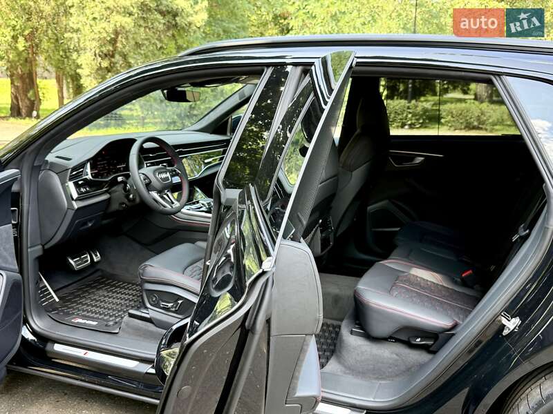 Внедорожник / Кроссовер Audi RS Q8 2025 в Киеве