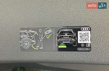 Позашляховик / Кросовер Audi RS Q8 2025 в 