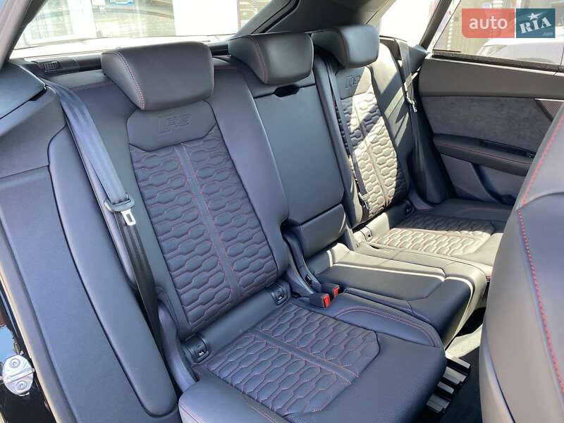 Внедорожник / Кроссовер Audi RS Q8 2025 в Днепре