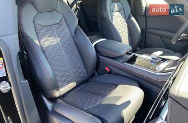 Внедорожник / Кроссовер Audi RS Q8 2025 в 