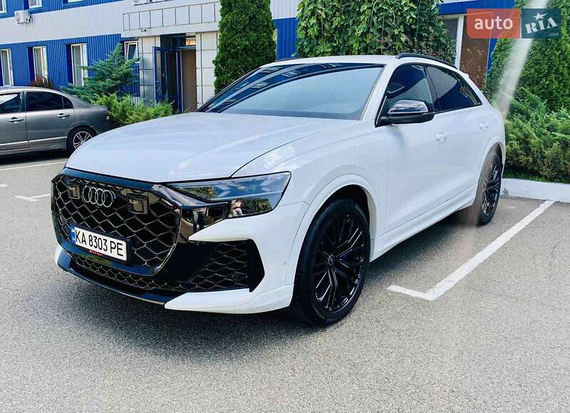 Позашляховик / Кросовер Audi RS Q8 2025 в Києві фото 5 Позашляховик / Кросовер Audi RS Q8 2025 в Києві
