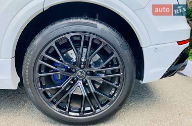 Внедорожник / Кроссовер Audi RS Q8 2025 в 