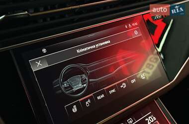 Внедорожник / Кроссовер Audi RS Q8 2024 в 