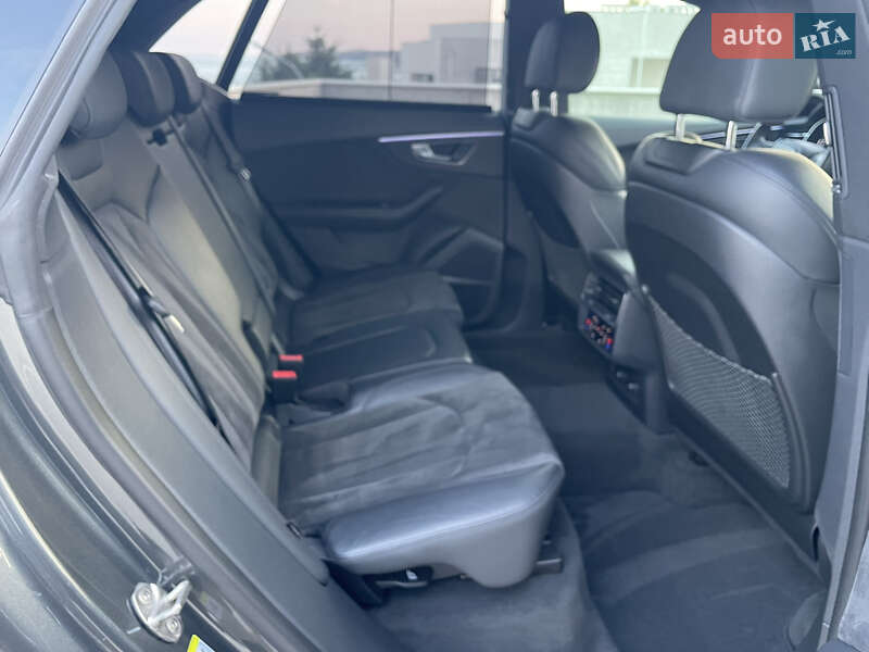 Позашляховик / Кросовер Audi RS Q8 2020 в Одесі