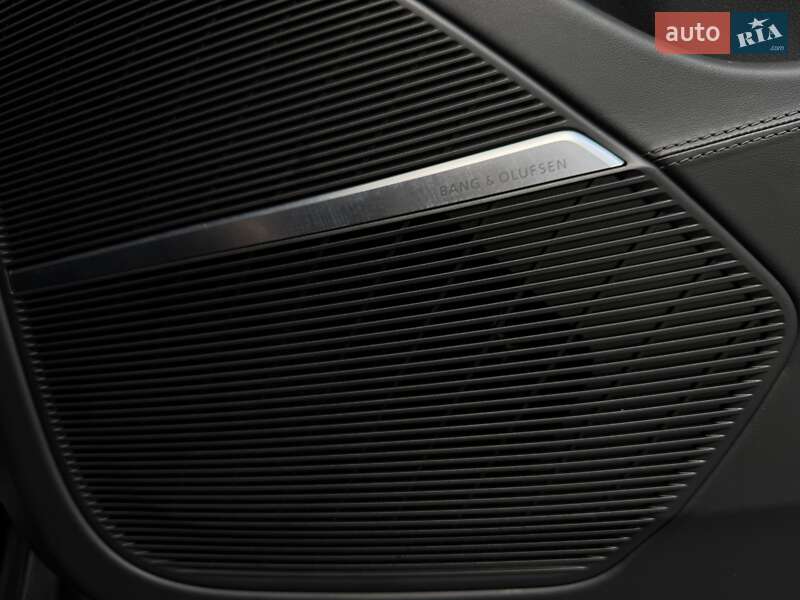 Позашляховик / Кросовер Audi RS Q8 2021 в Києві
