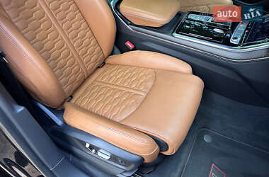 Позашляховик / Кросовер Audi RS Q8 2021 в 