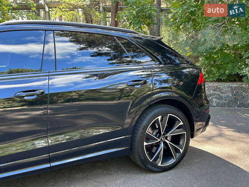 Позашляховик / Кросовер Audi RS Q8 2021 в Києві