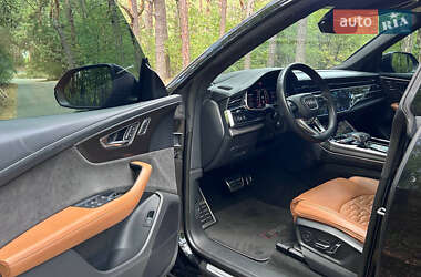 Позашляховик / Кросовер Audi RS Q8 2021 в 