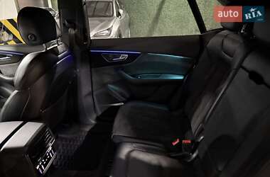 Позашляховик / Кросовер Audi RS Q8 2020 в 