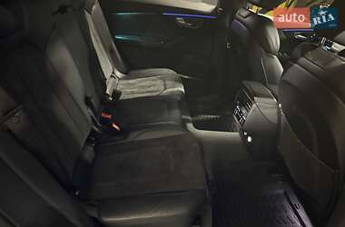 Позашляховик / Кросовер Audi RS Q8 2020 в 