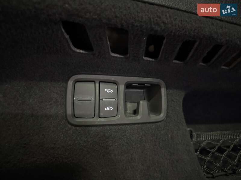 Позашляховик / Кросовер Audi RS Q8 2020 в Києві