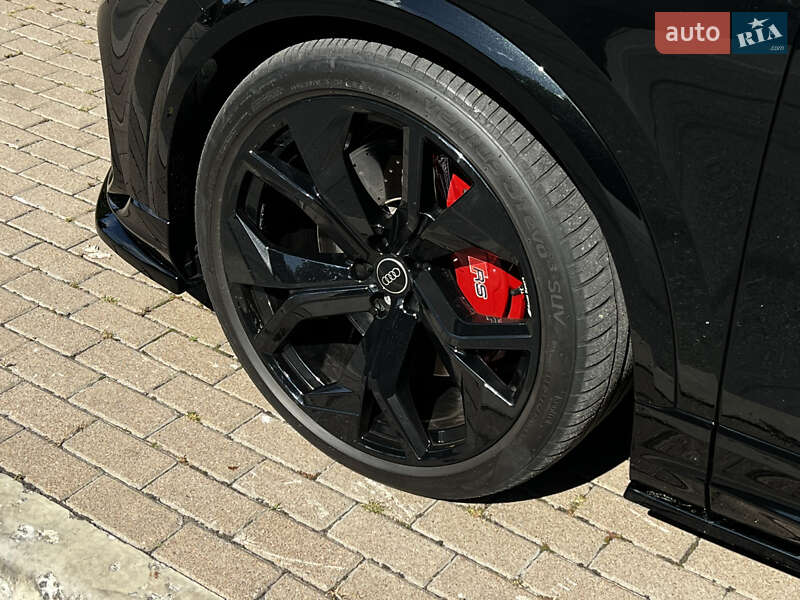 Внедорожник / Кроссовер Audi RS Q8 2023 в Киеве