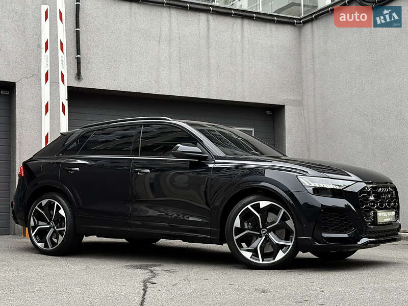 Позашляховик / Кросовер Audi RS Q8 2020 в Києві