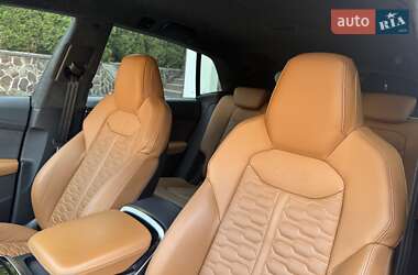 Внедорожник / Кроссовер Audi RS Q8 2020 в 