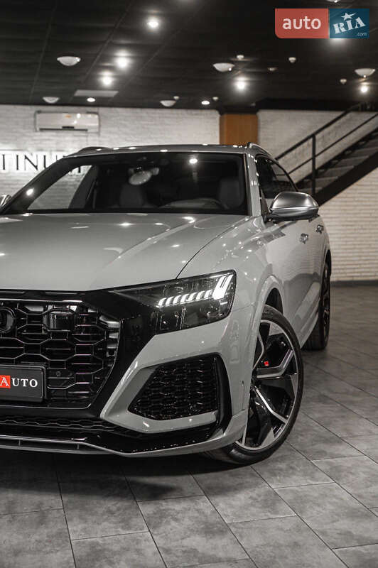 Позашляховик / Кросовер Audi RS Q8 2023 в 