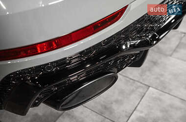 Позашляховик / Кросовер Audi RS Q8 2023 в 