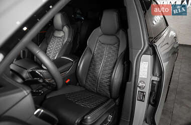 Позашляховик / Кросовер Audi RS Q8 2023 в 