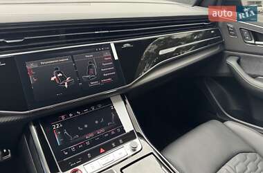 Позашляховик / Кросовер Audi RS Q8 2025 в 