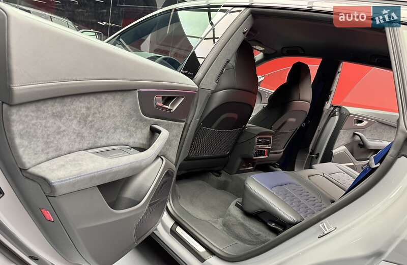 Позашляховик / Кросовер Audi RS Q8 2025 в Києві