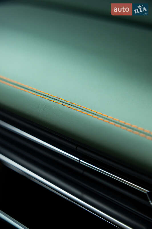 Позашляховик / Кросовер Audi RS Q8 2025 в Дніпрі фото 26 Позашляховик / Кросовер Audi RS Q8 2025 в Дніпрі