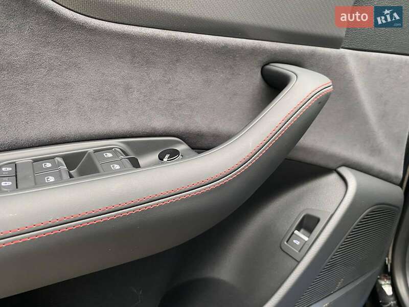 Внедорожник / Кроссовер Audi RS Q8 2025 в Днепре фото 17 Внедорожник / Кроссовер Audi RS Q8 2025 в Днепре